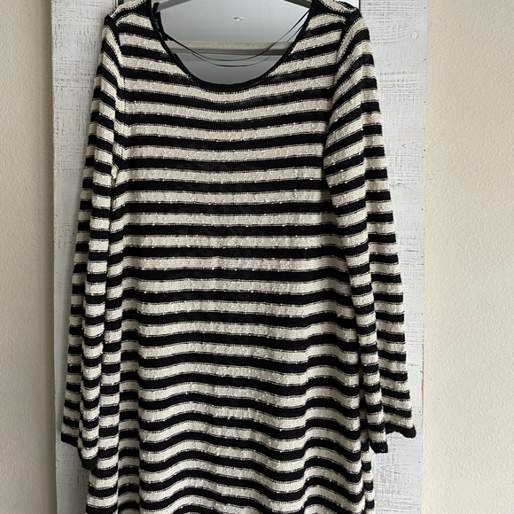 Free People Oversized Sweater - Picture 2 of 3